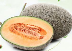 社会小伙吃哈密瓜,甜蜜滋味，畅享夏日